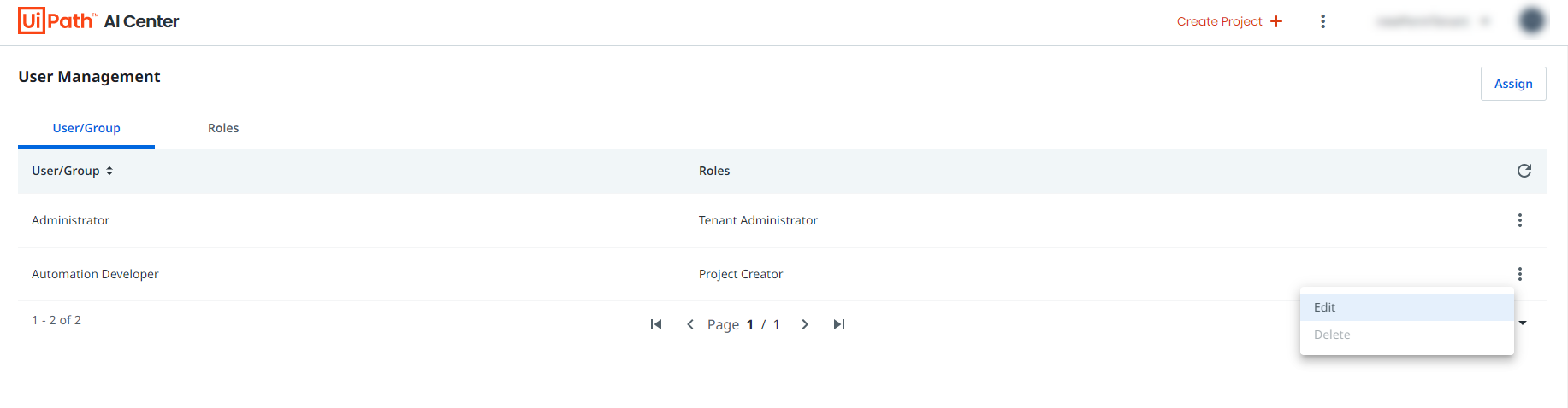 Captura de pantalla que incluye el botón Editar usuario en la página Gestión de usuarios de UiPath AI Center.