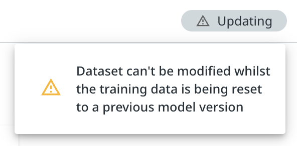 モデルが現在ロールバック中であり、変更できないことを示すポップアップ