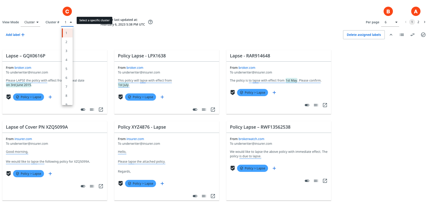 Navegando entre clusters e páginas de clusters no Discover.